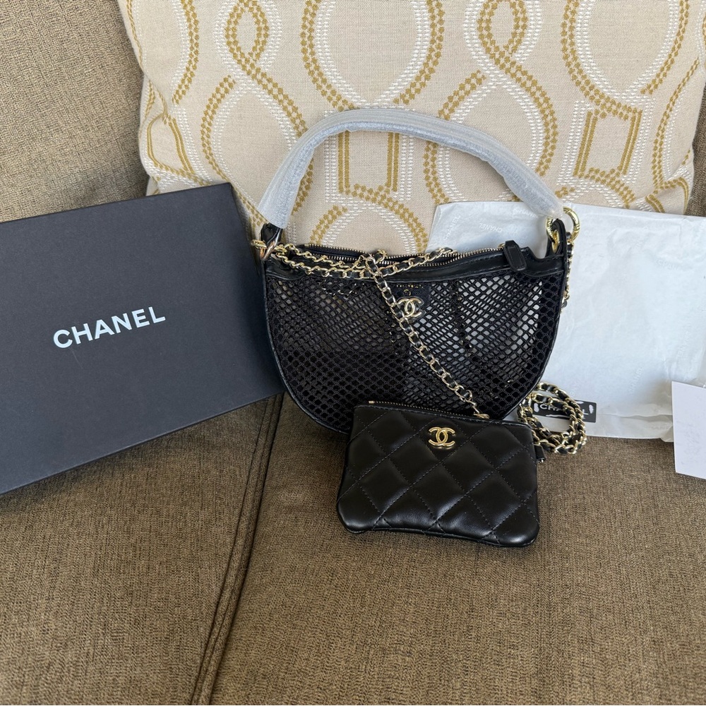 Chanel Black and Gold Mesh Half Moon Shoulder Bag NWT VIP GIFT WITH PURCHASE GWP - Picture 3 of 12